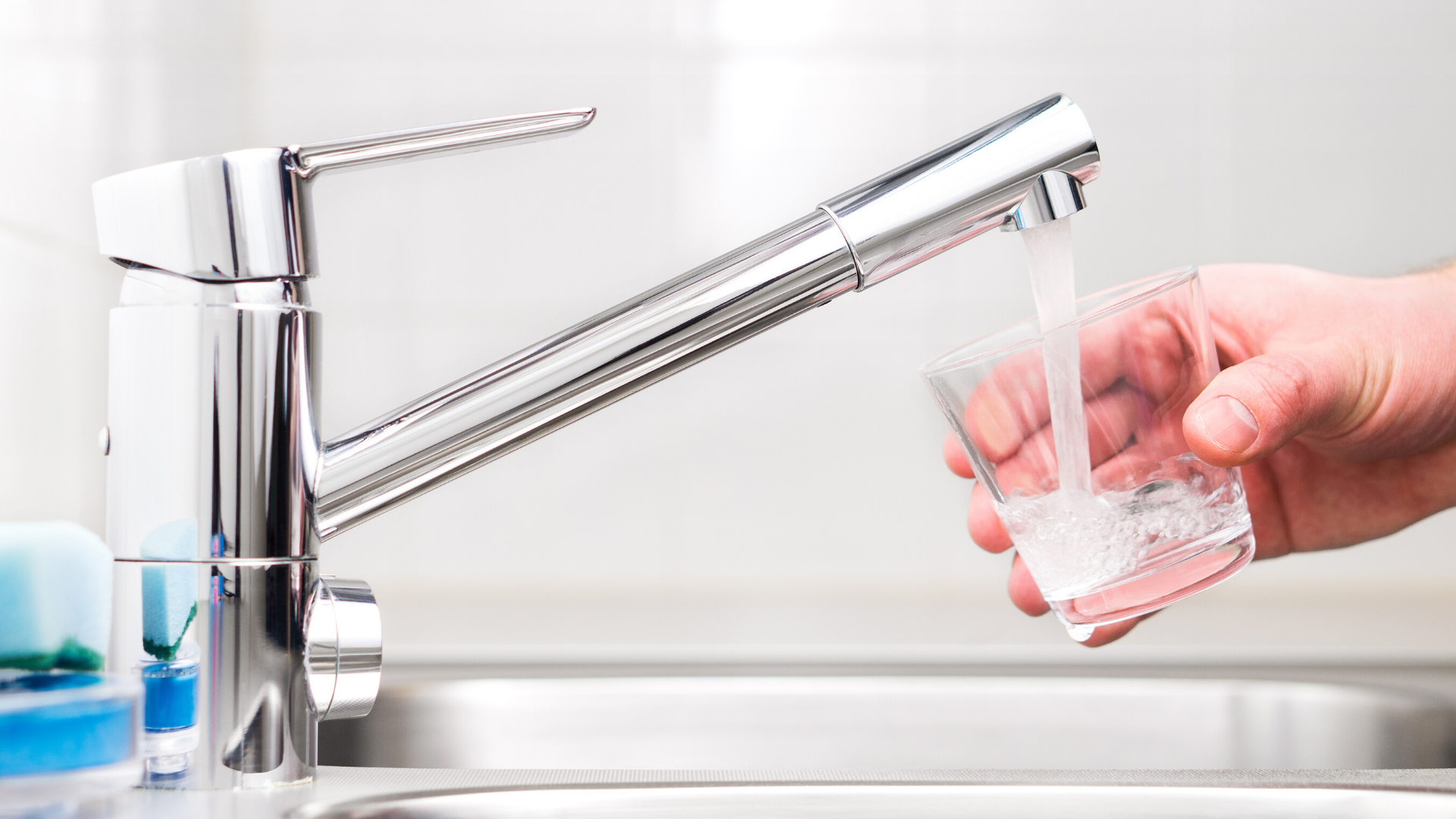 Bottled Water vs. Tap—Which is Better for Your Teeth? Solstice